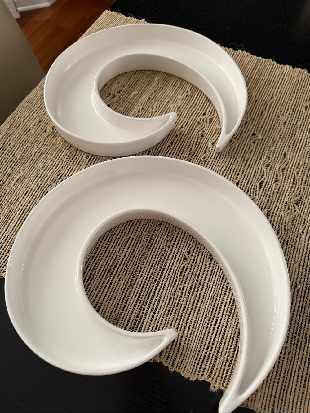Faria & Bento Portugal Spiral Serving Platters Set of 2 White Earthenware NWOT